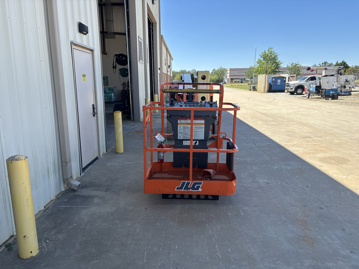 2018 JLG E400AJPN-5
