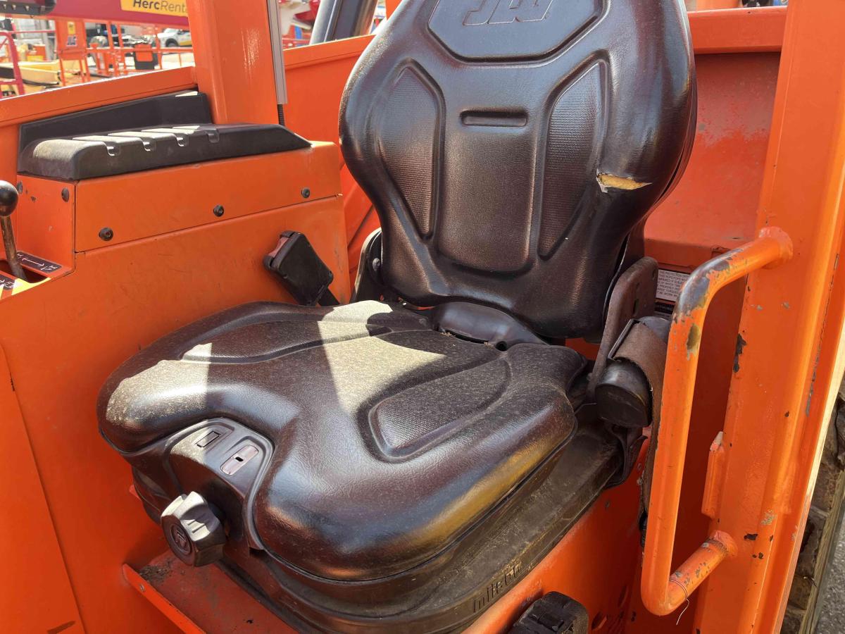 2018 SkyTrak 8042