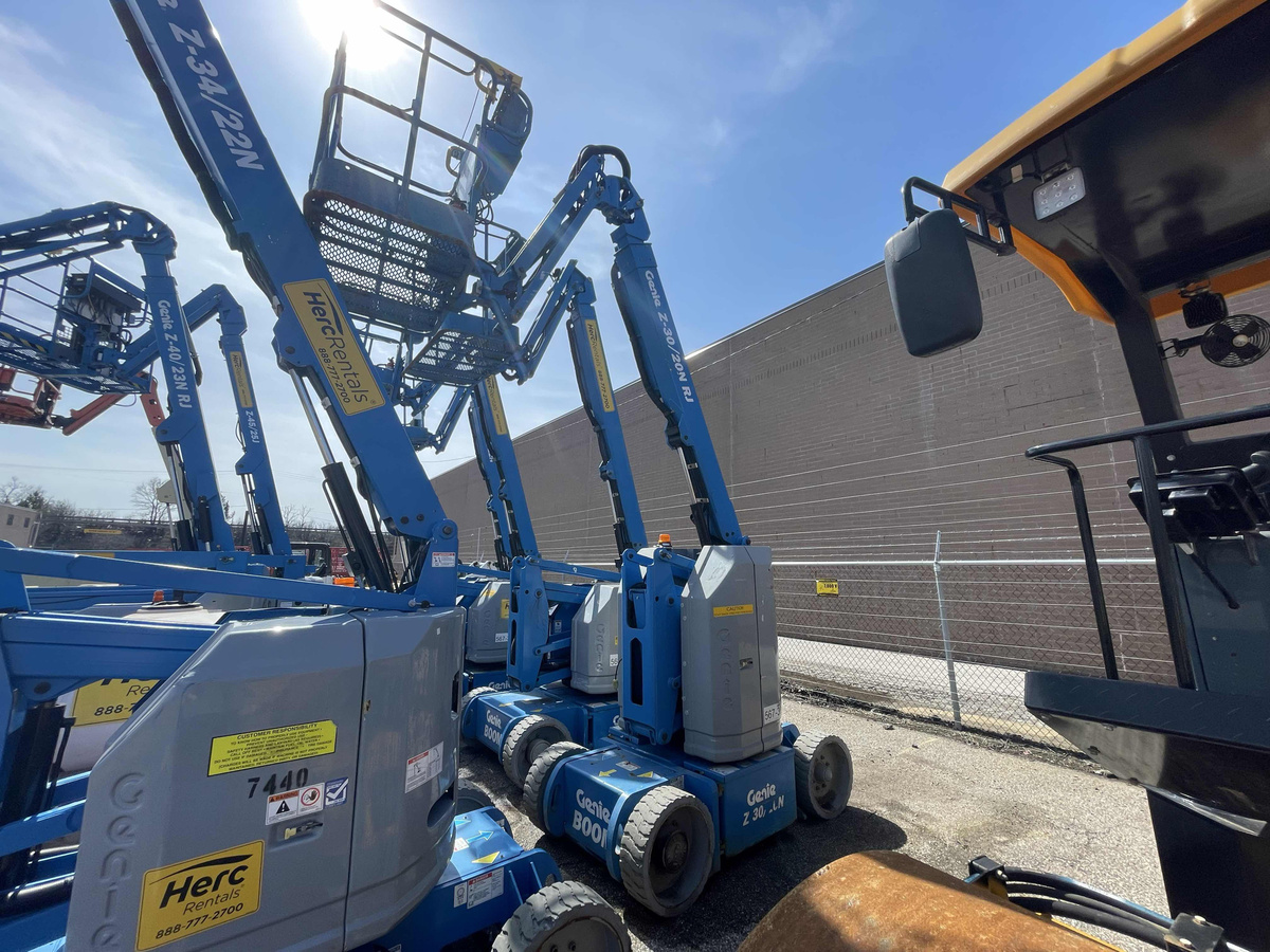 2017 Genie Z-30/20N RJ-3