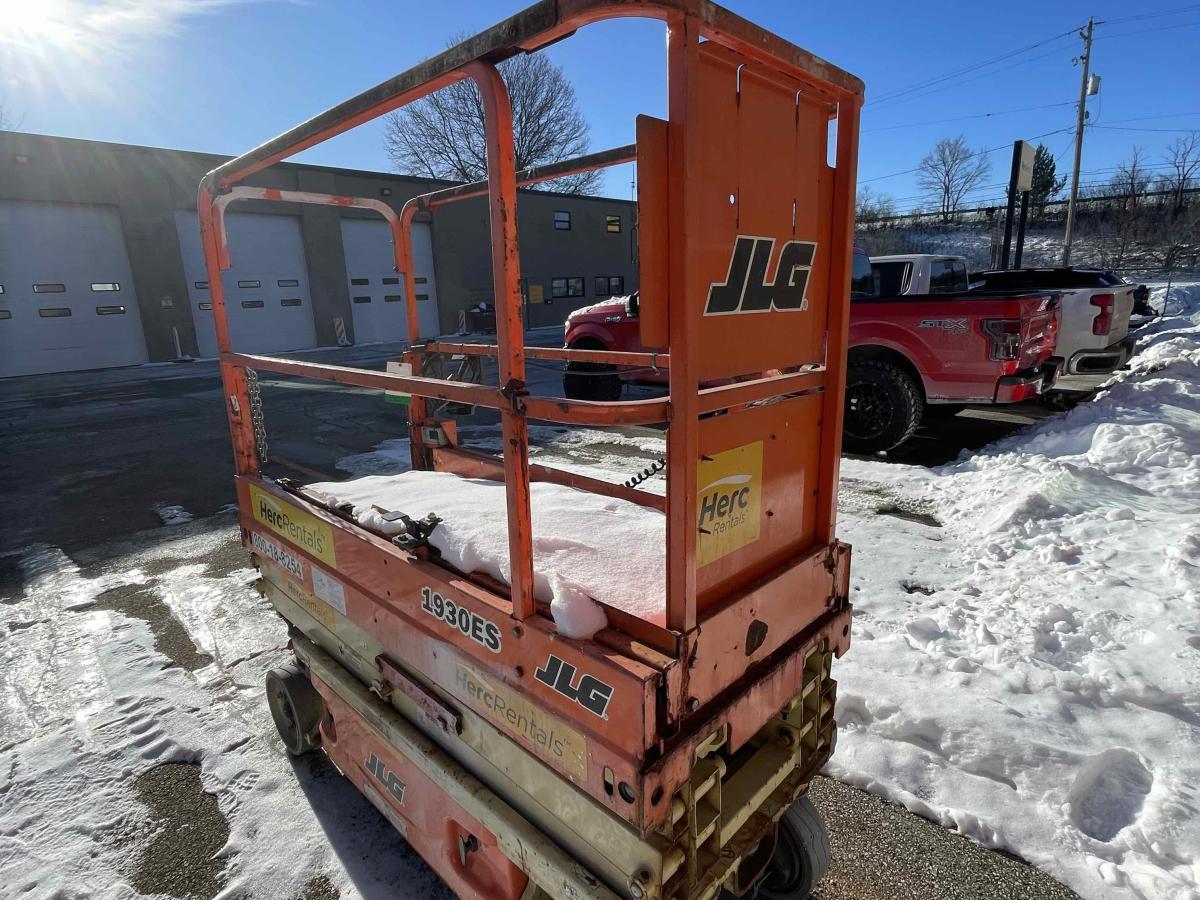2017 JLG 1930ES