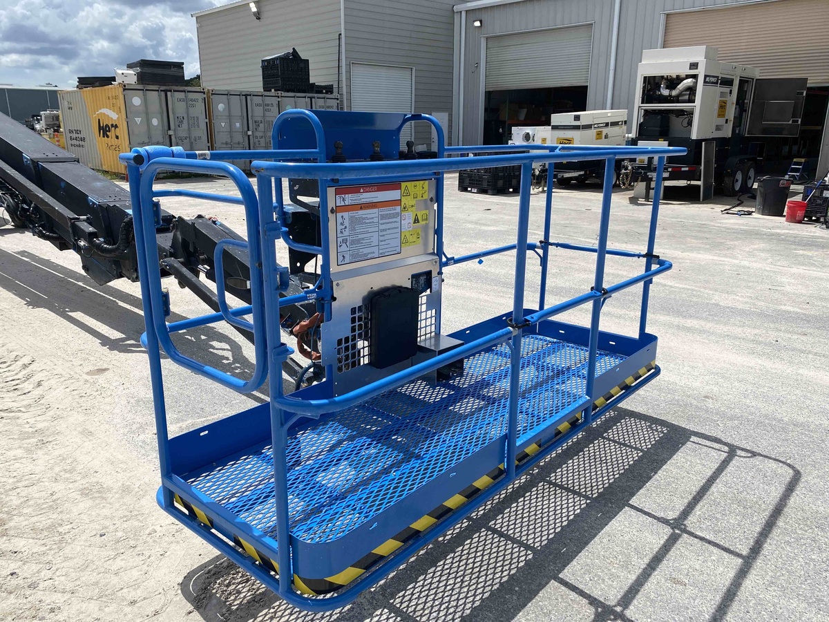 2016 Genie S-125-7