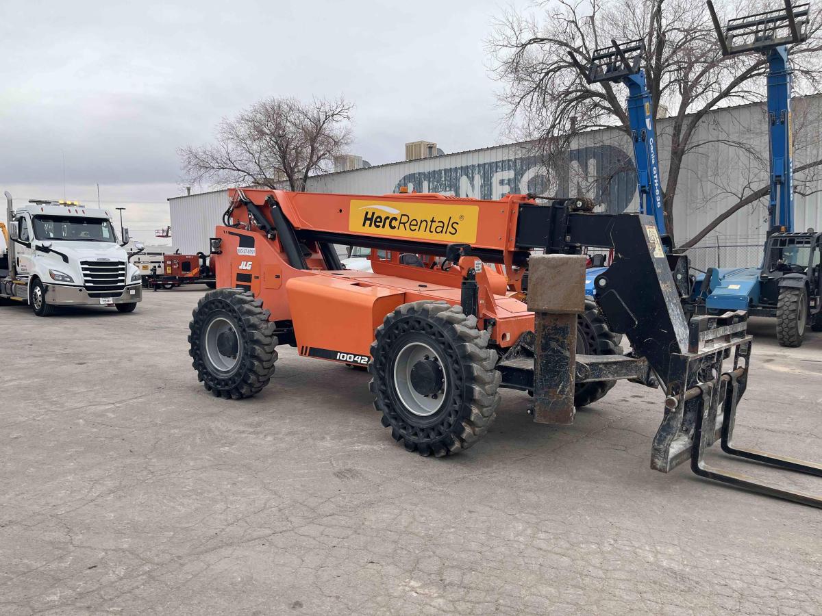 2020 SkyTrak 10042