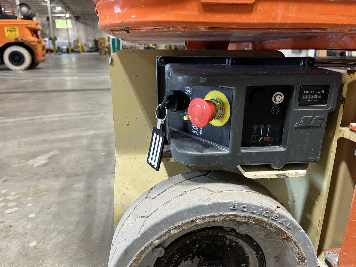 2014 JLG 1230ES-6