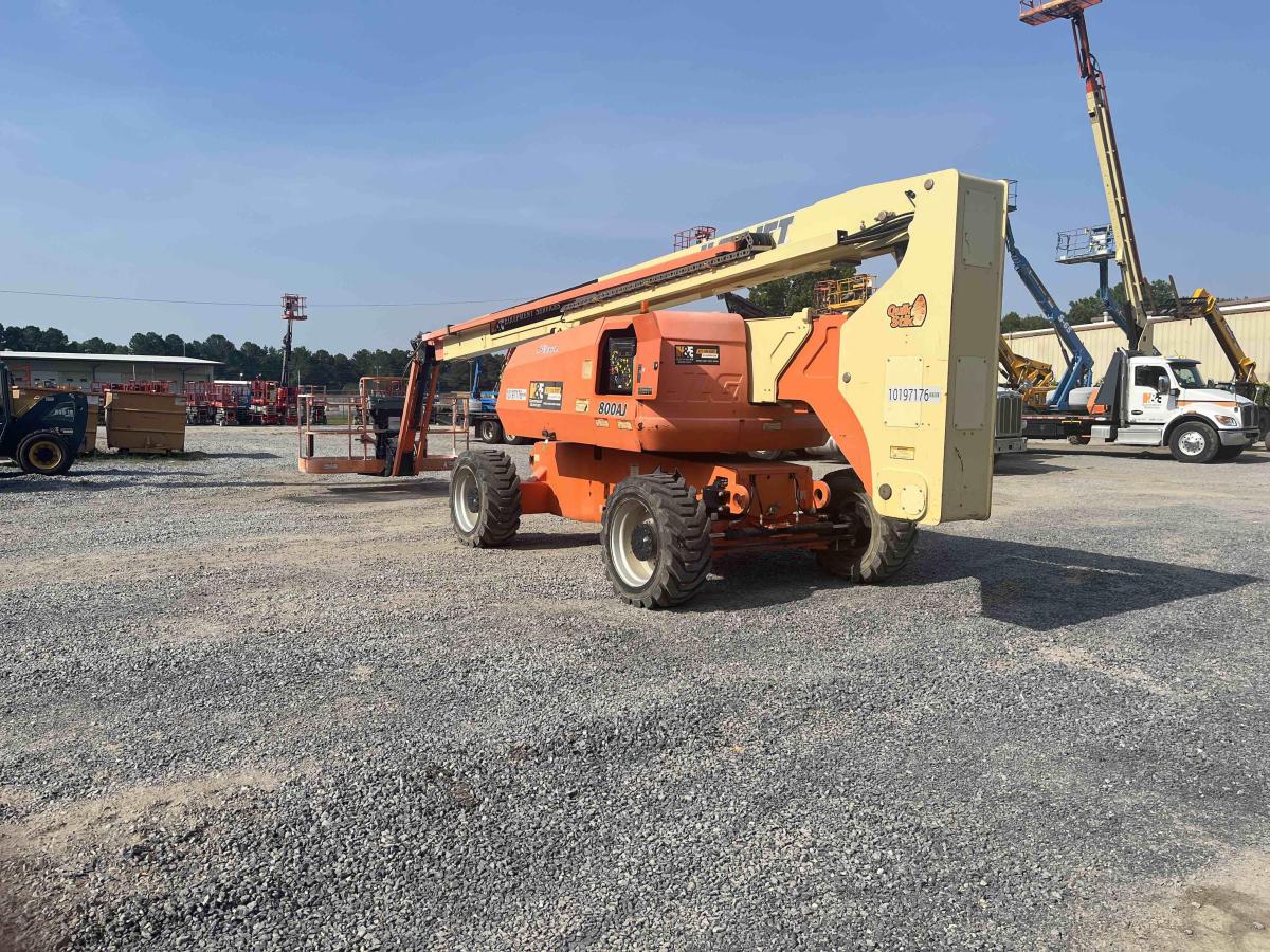 2016 JLG 800AJ-2