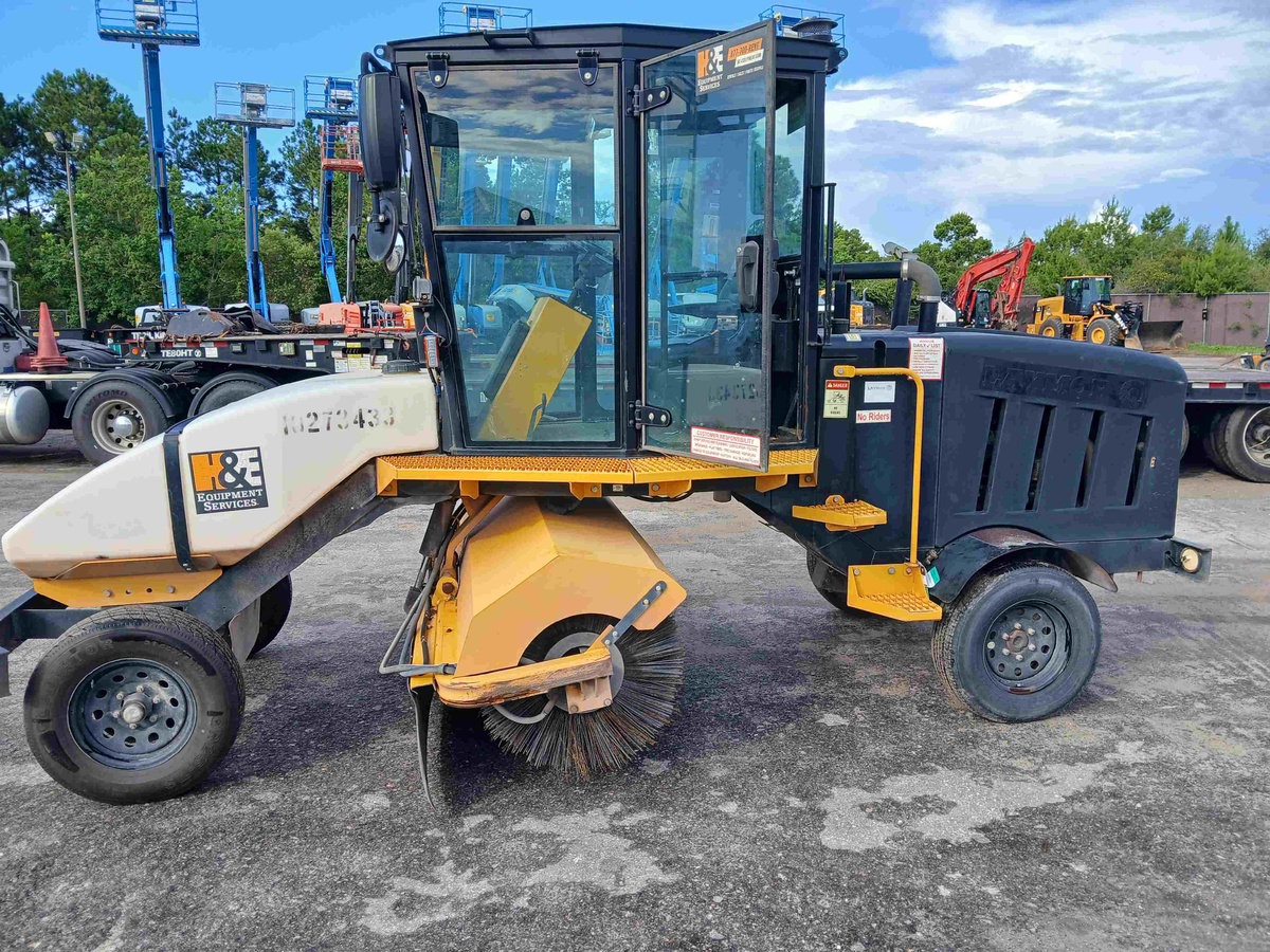 2019 LayMor SweepMaster 450-ST-3