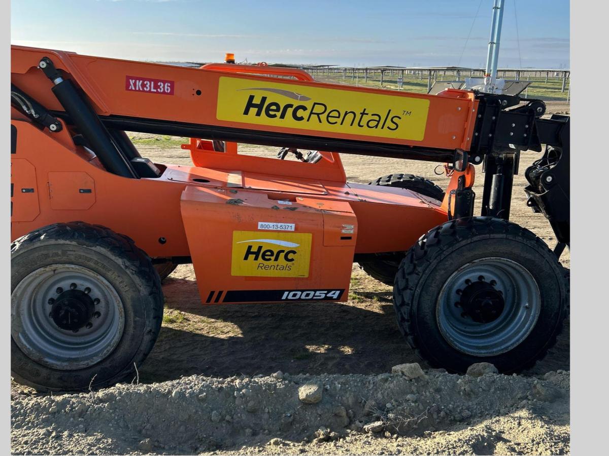 2017 SkyTrak 10054