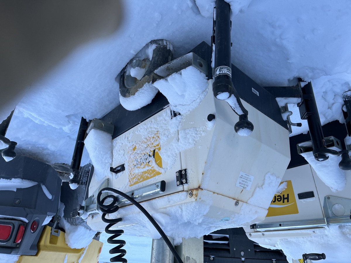 2018 Magnum PLT240-4