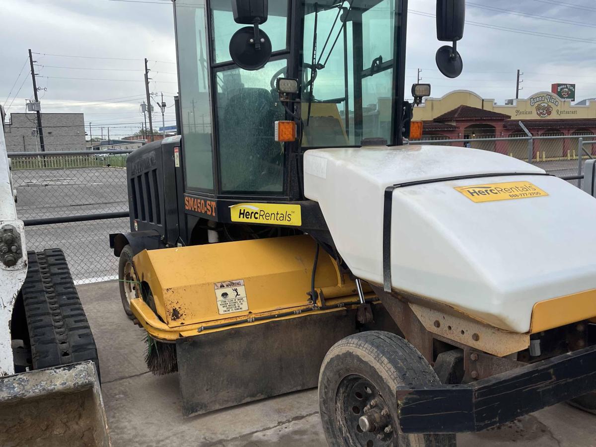 2018 LayMor SweepMaster 450-ST