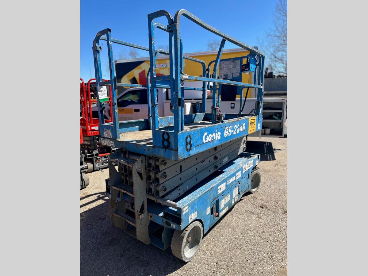 2012 Genie GS-2646