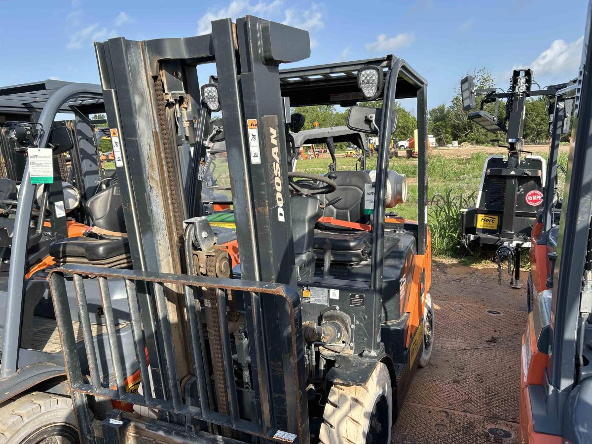 2022 Doosan G25E-3