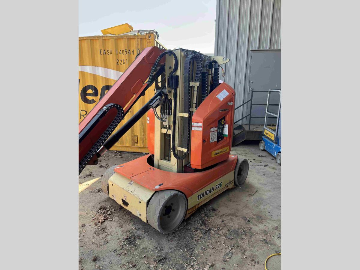 2016 JLG Toucan 32E