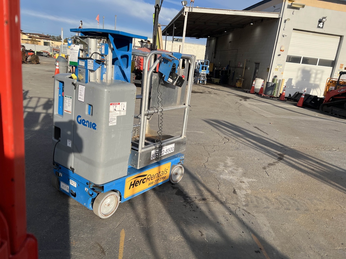 2018 Genie GR-12-3
