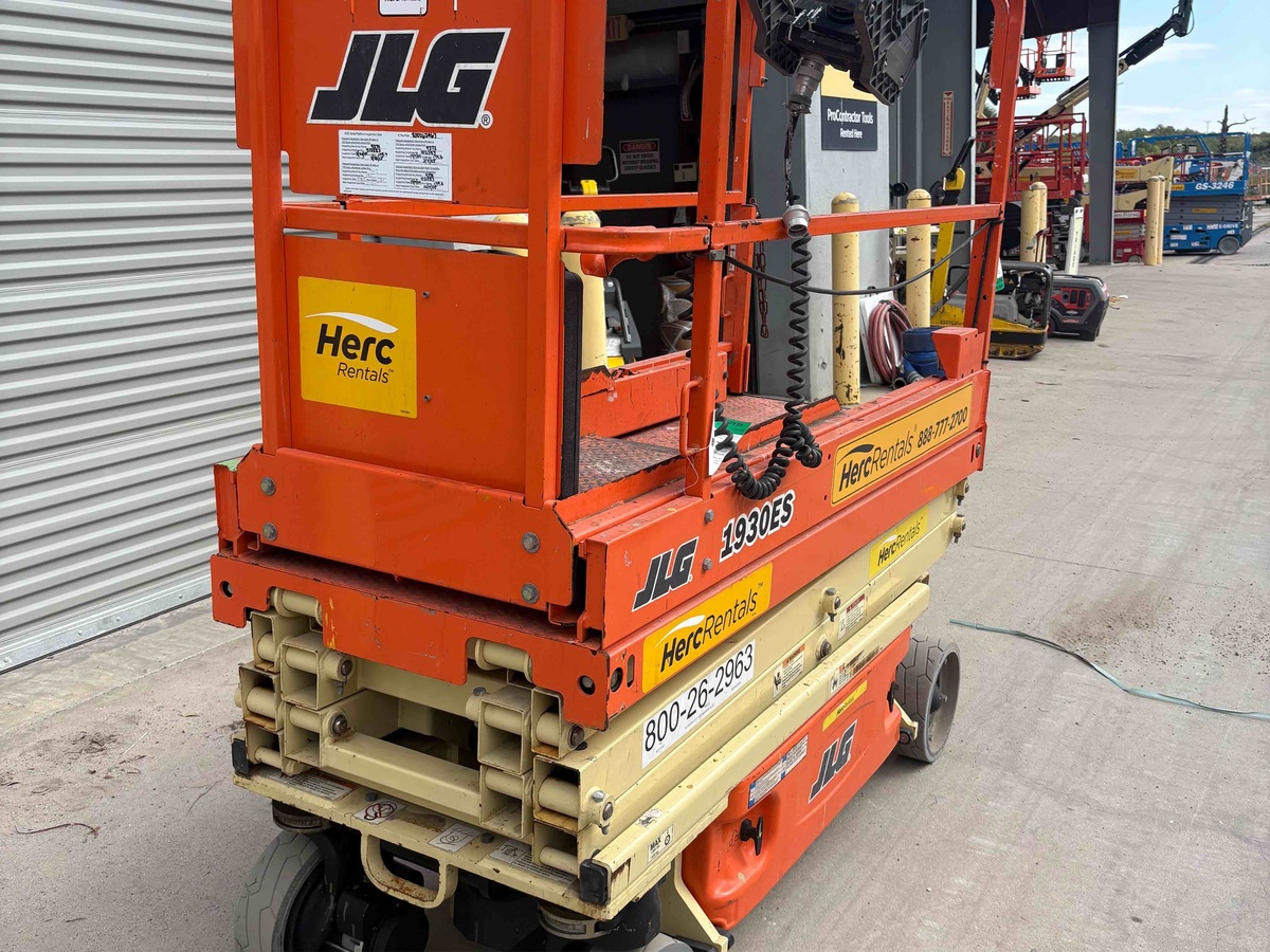 2019 JLG 1930ES-3