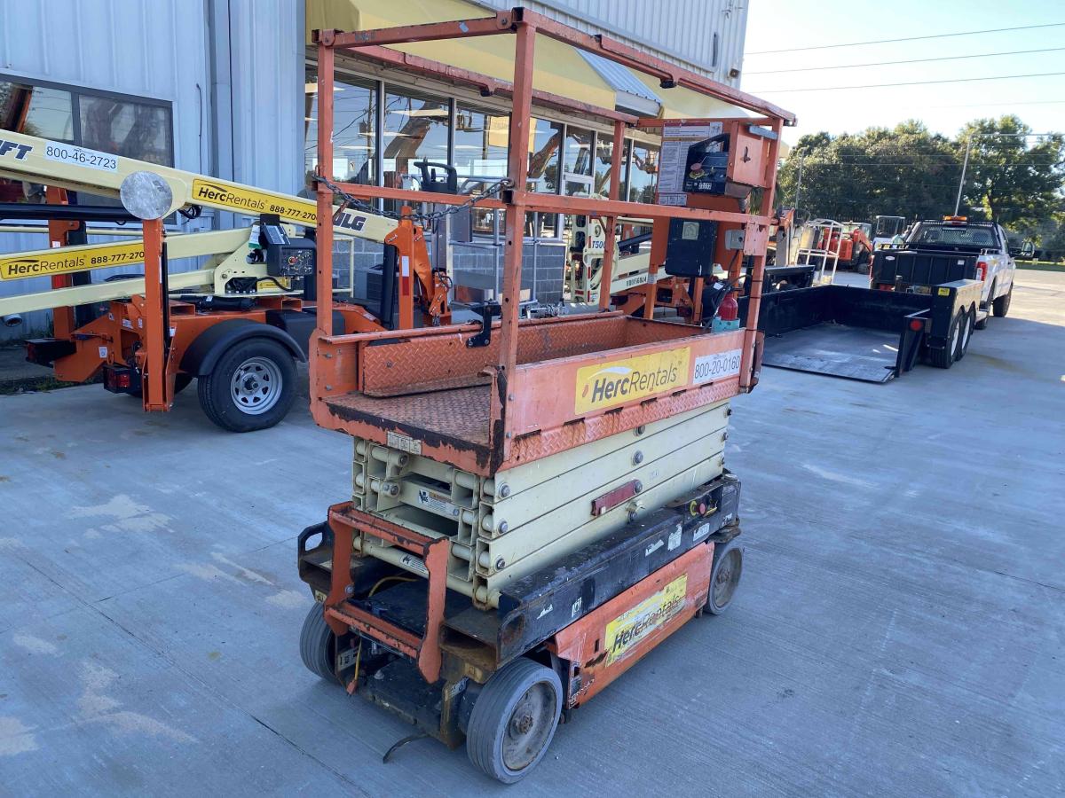 2018 JLG 1932R