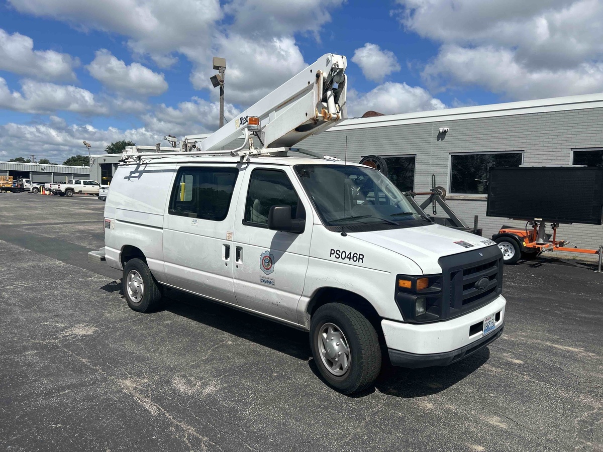 2014 Ford E350 Superduty-3