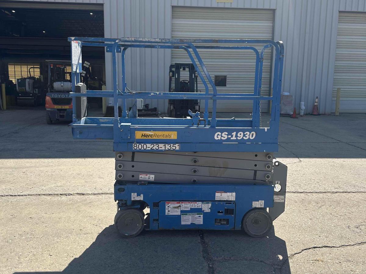 2018 Genie GS-1930