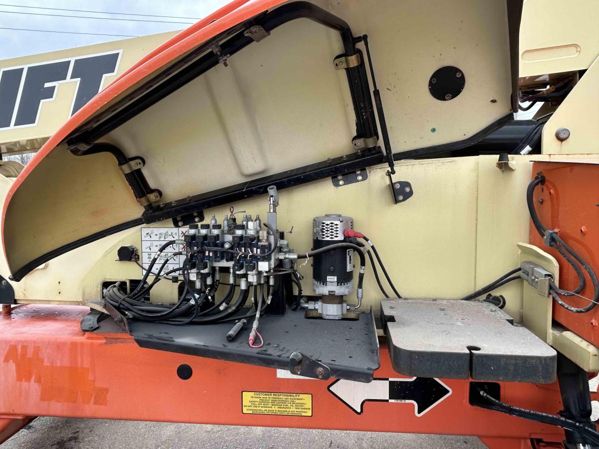 2014 JLG E600JP
