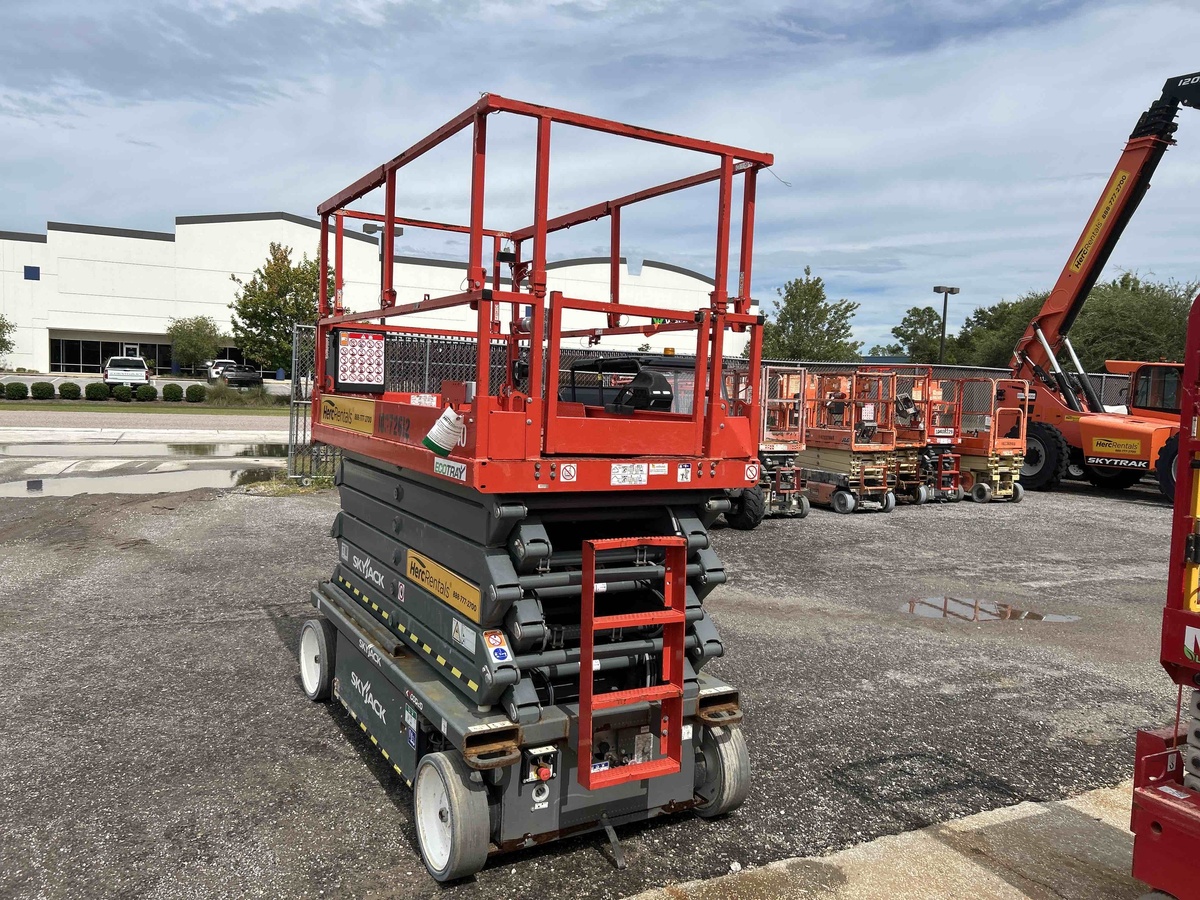 2022 Skyjack SJ4740-3