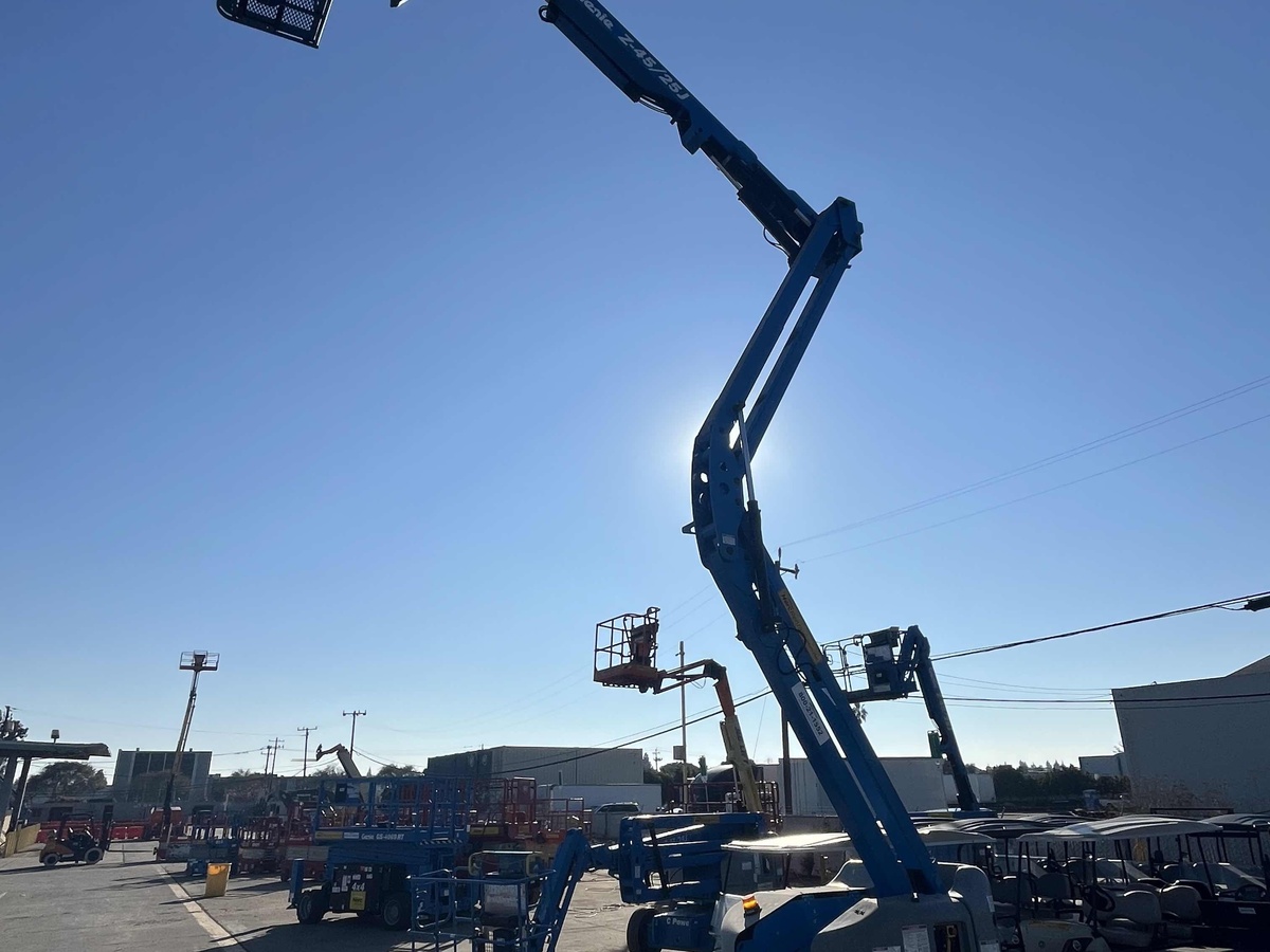 2018 Genie Z-45/25J-3