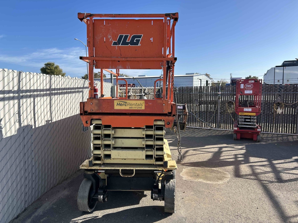 2018 JLG 3246ES-2