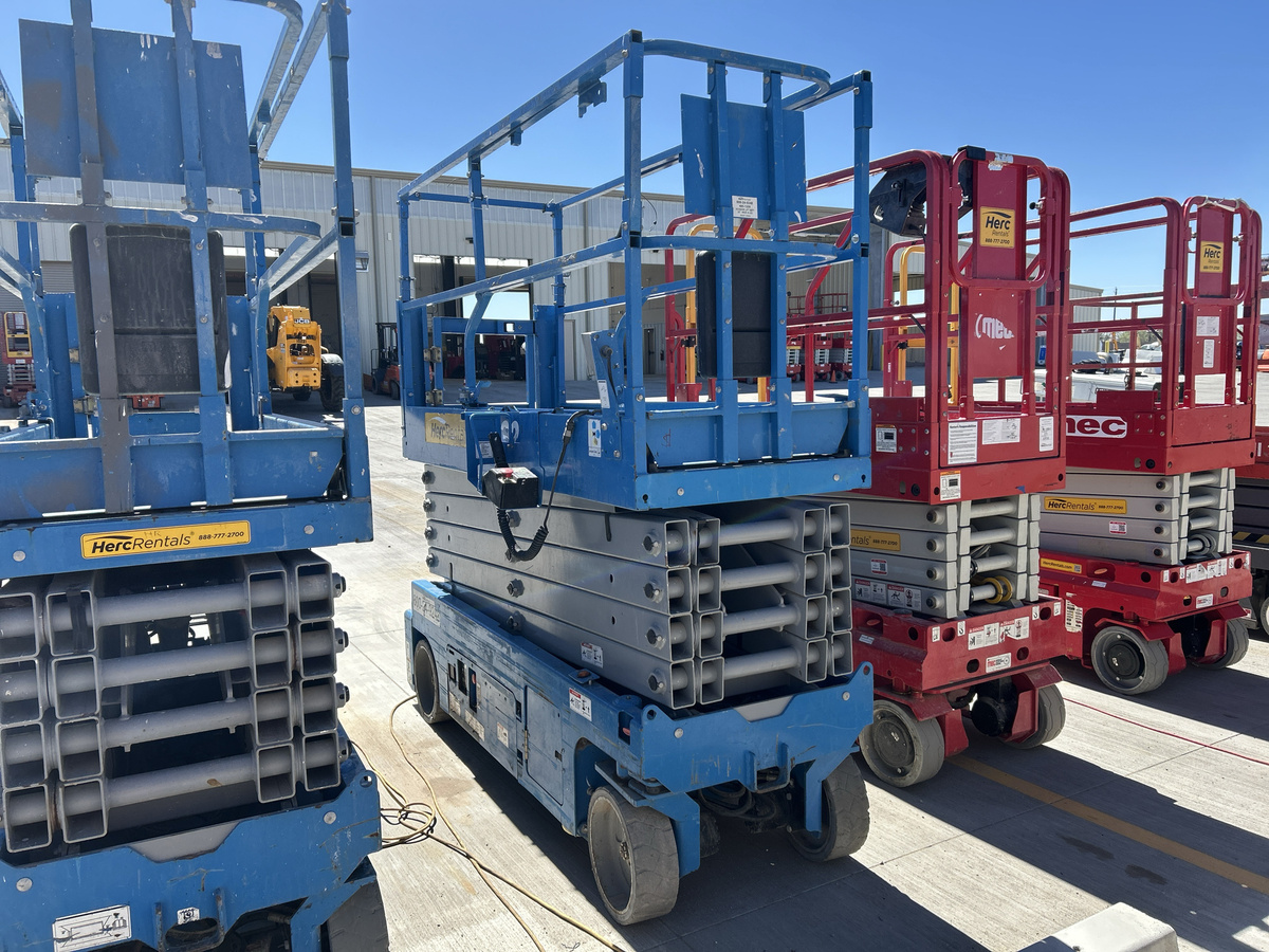 2019 Genie GS-3232-3