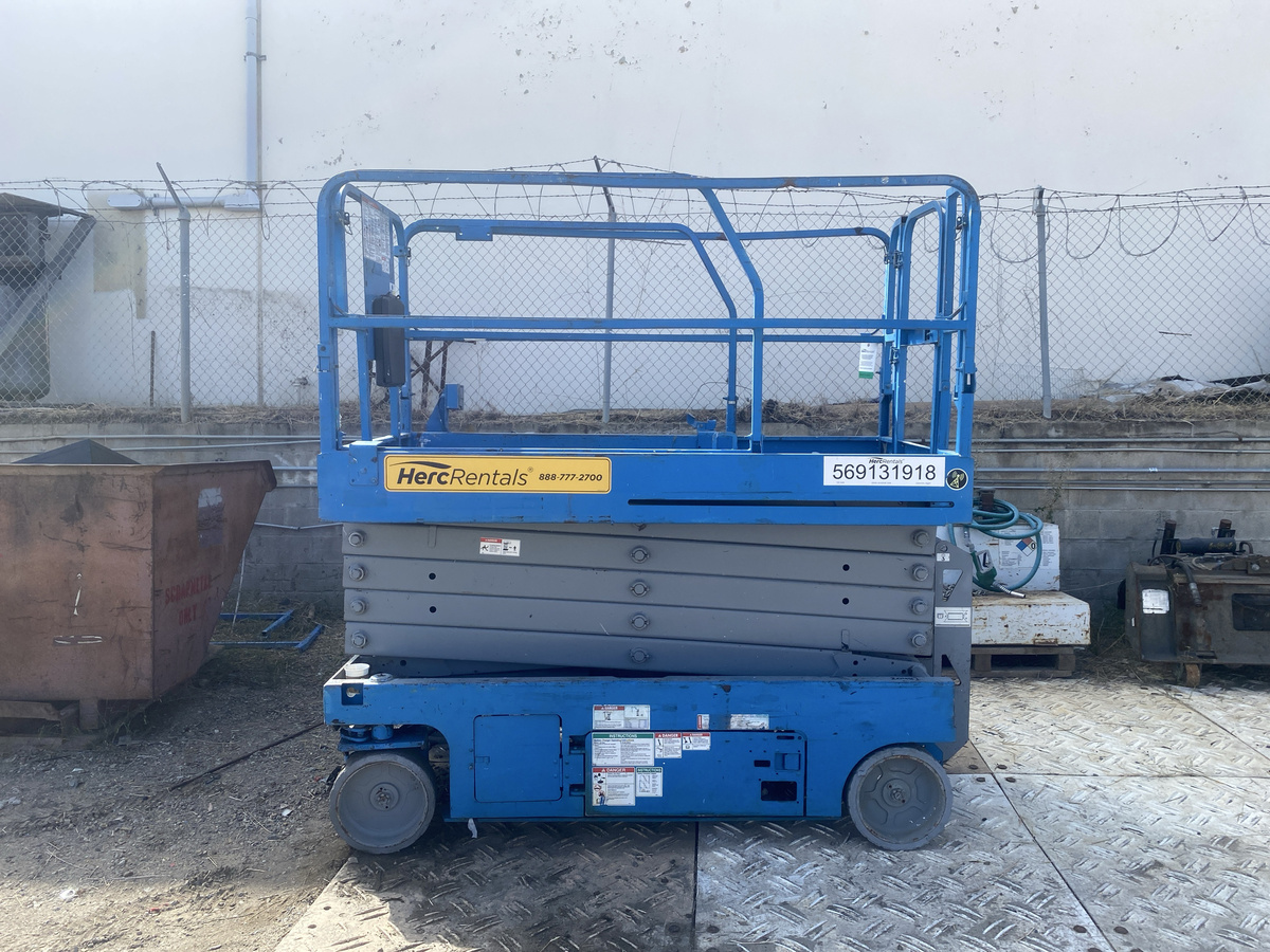 2016 Genie GS-3246-2