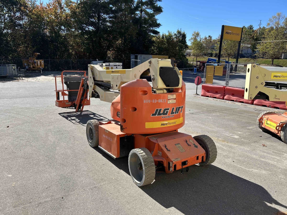 2014 JLG E400AJPN-3