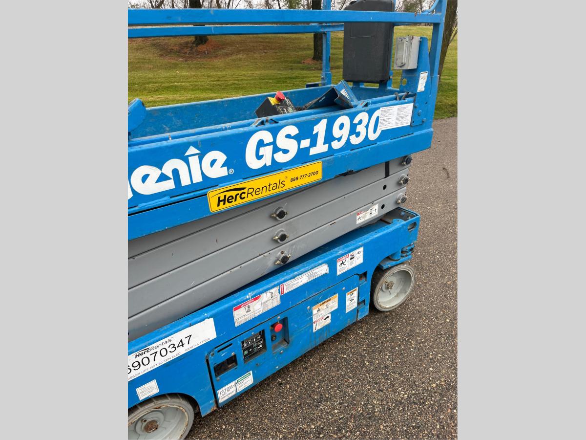 2014 Genie GS-1930