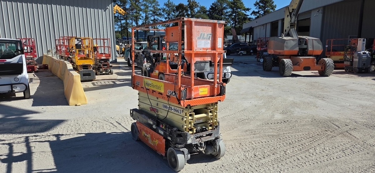 2018 JLG 1932R-4