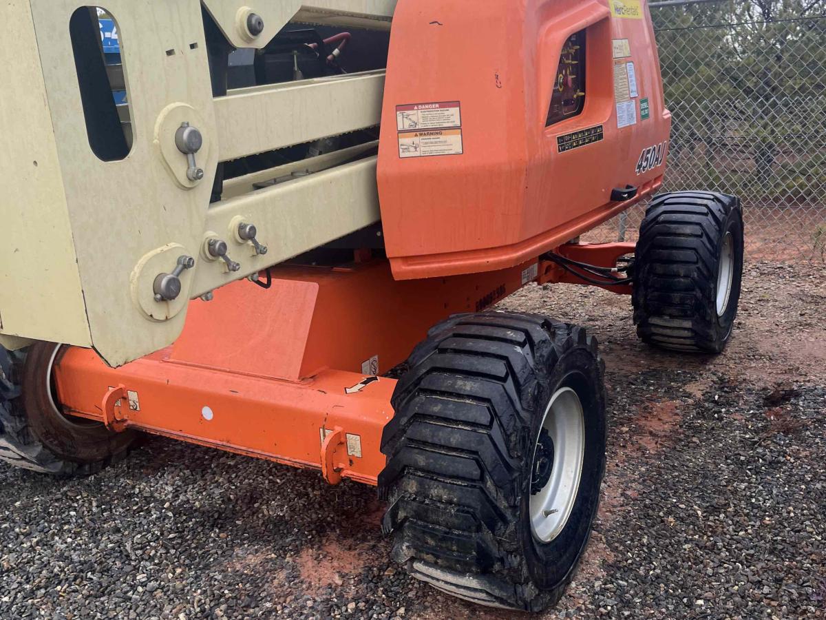 2016 JLG 450AJ