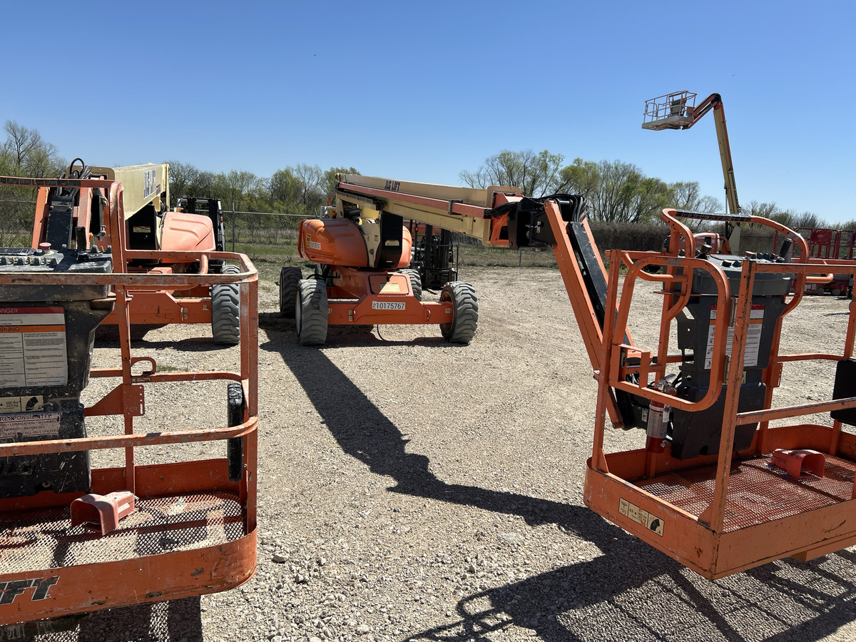 2015 JLG M600JP-2