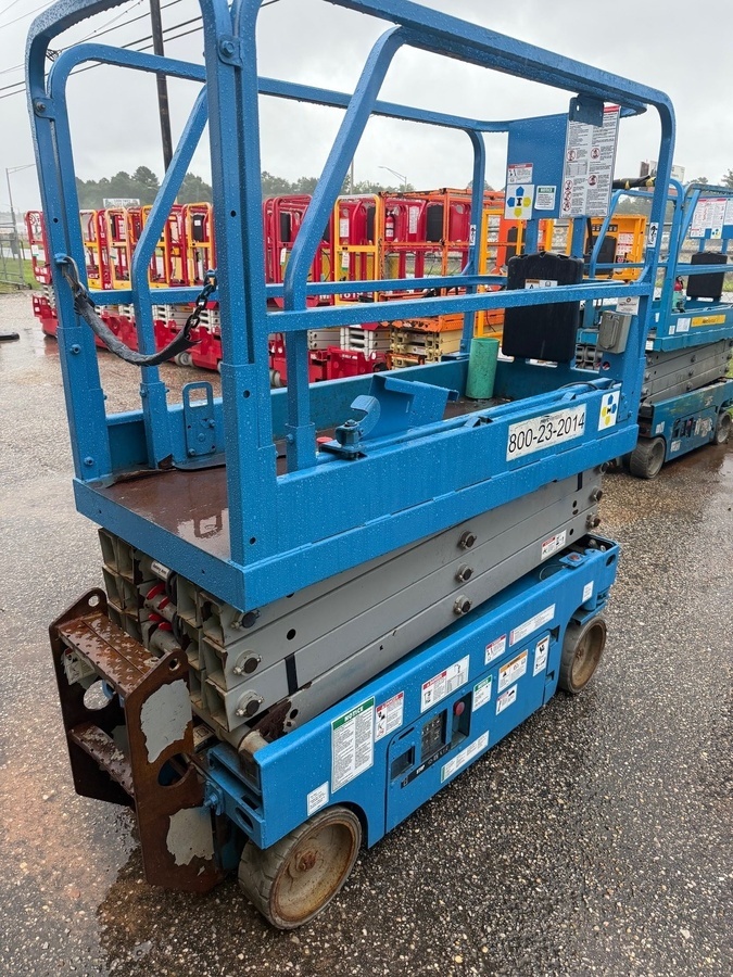 2018 Genie GS-1930