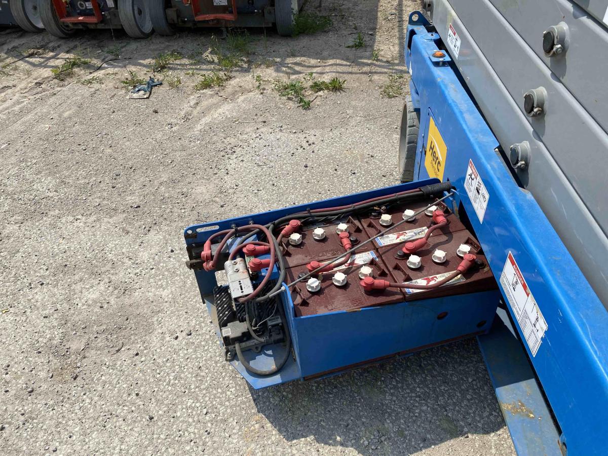 2017 Genie GS-3232-5