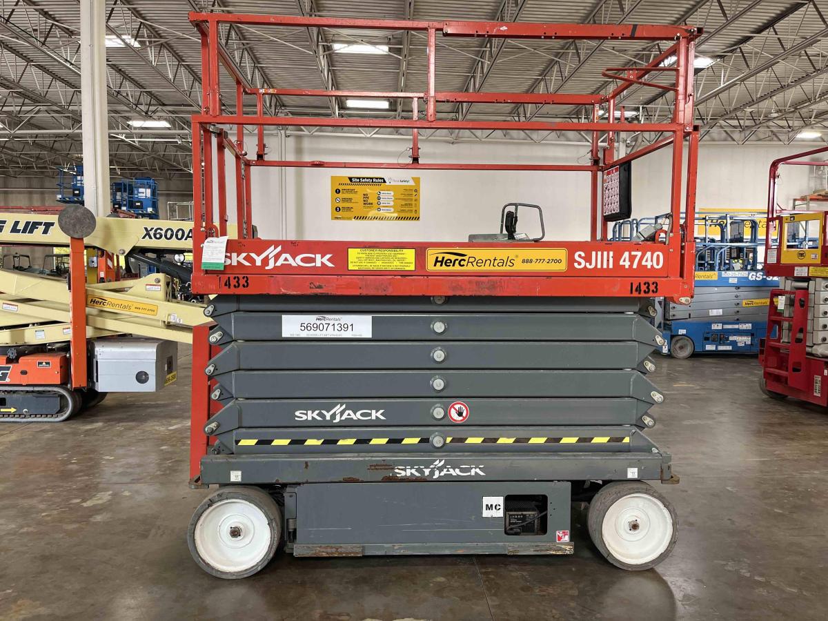 2017 Skyjack SJ4740-1