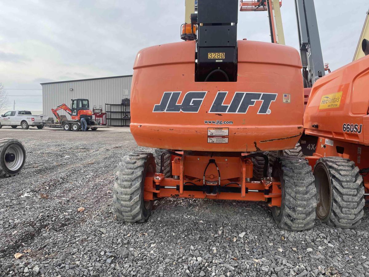 2012 JLG 660SJ