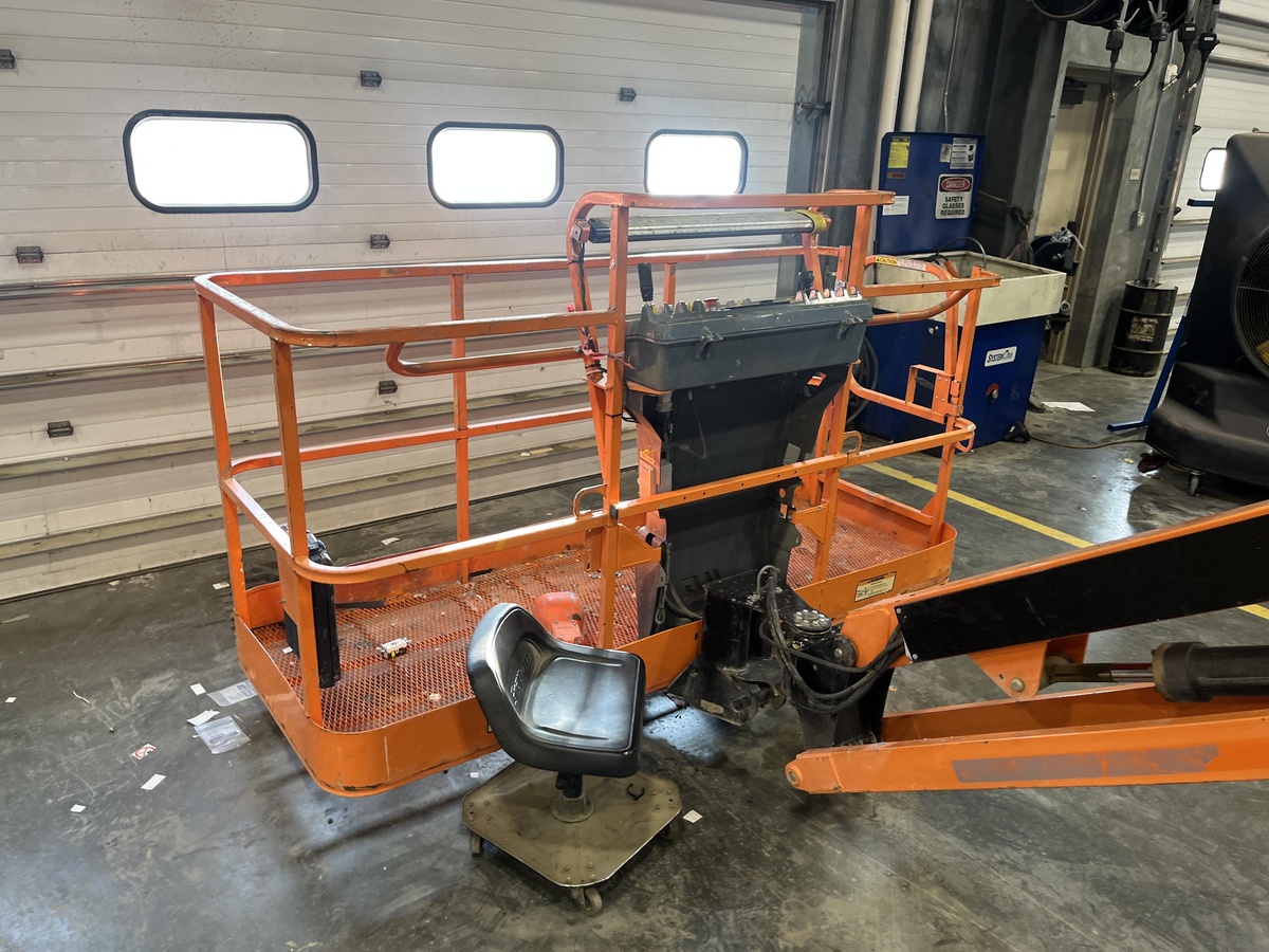 2018 JLG 460SJ-3