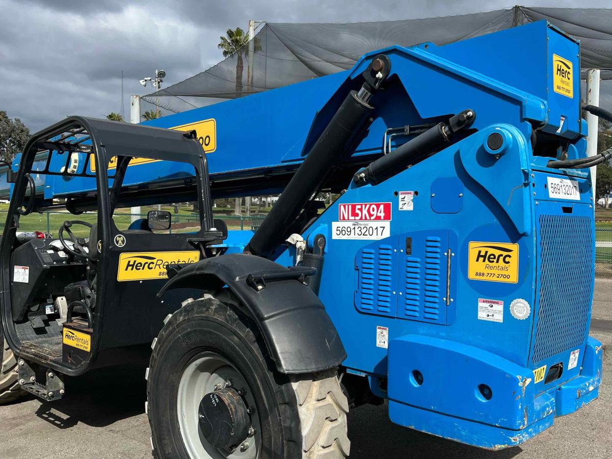 2017 Genie GTH-1056-1