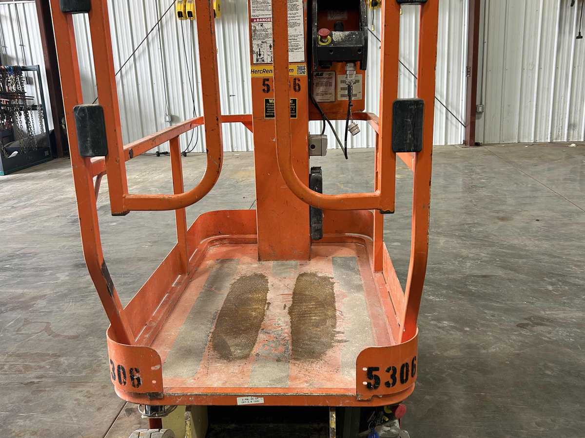2016 JLG 1230ES-2