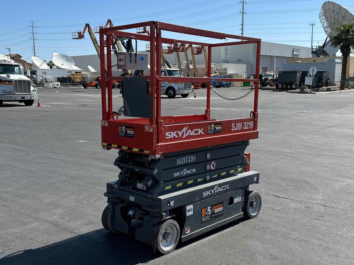 2017 Skyjack SJ3219