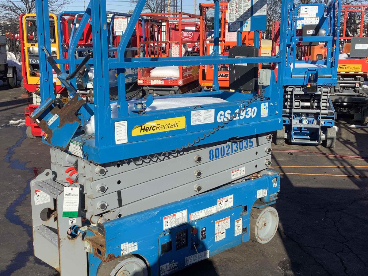 2018 Genie GS-1930