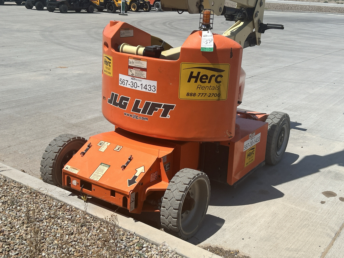 2018 JLG E400AJPN-3