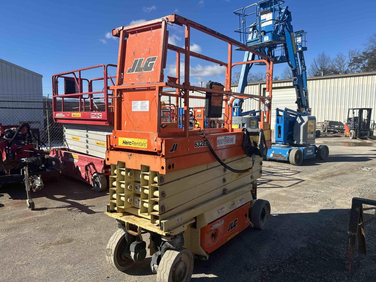 2018 JLG 2632ES