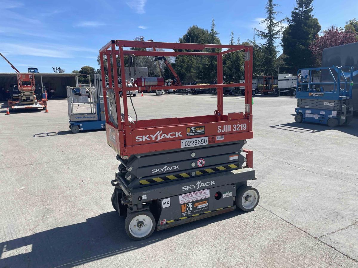2017 Skyjack SJ3219