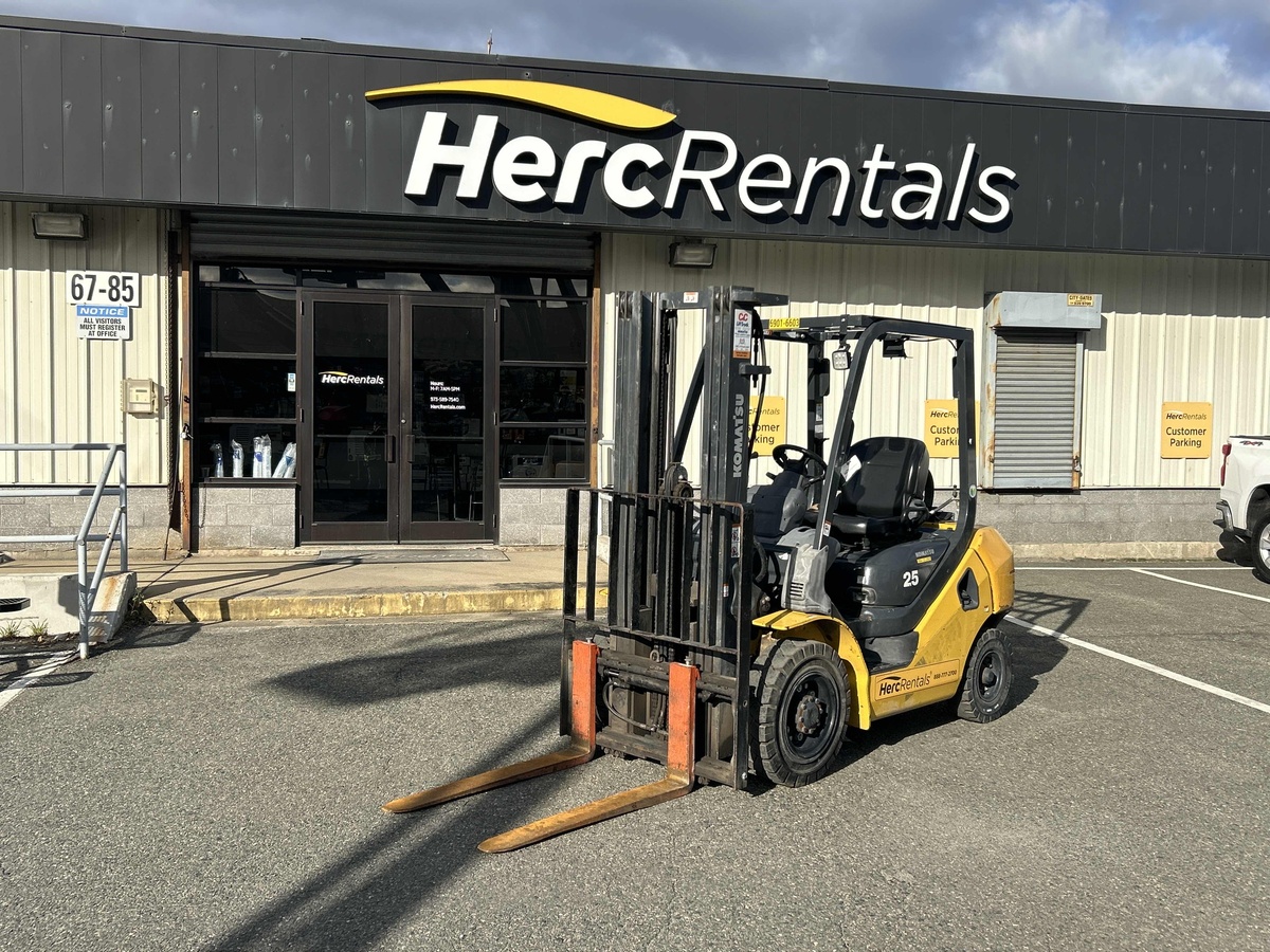 2021 Komatsu FG25T-16