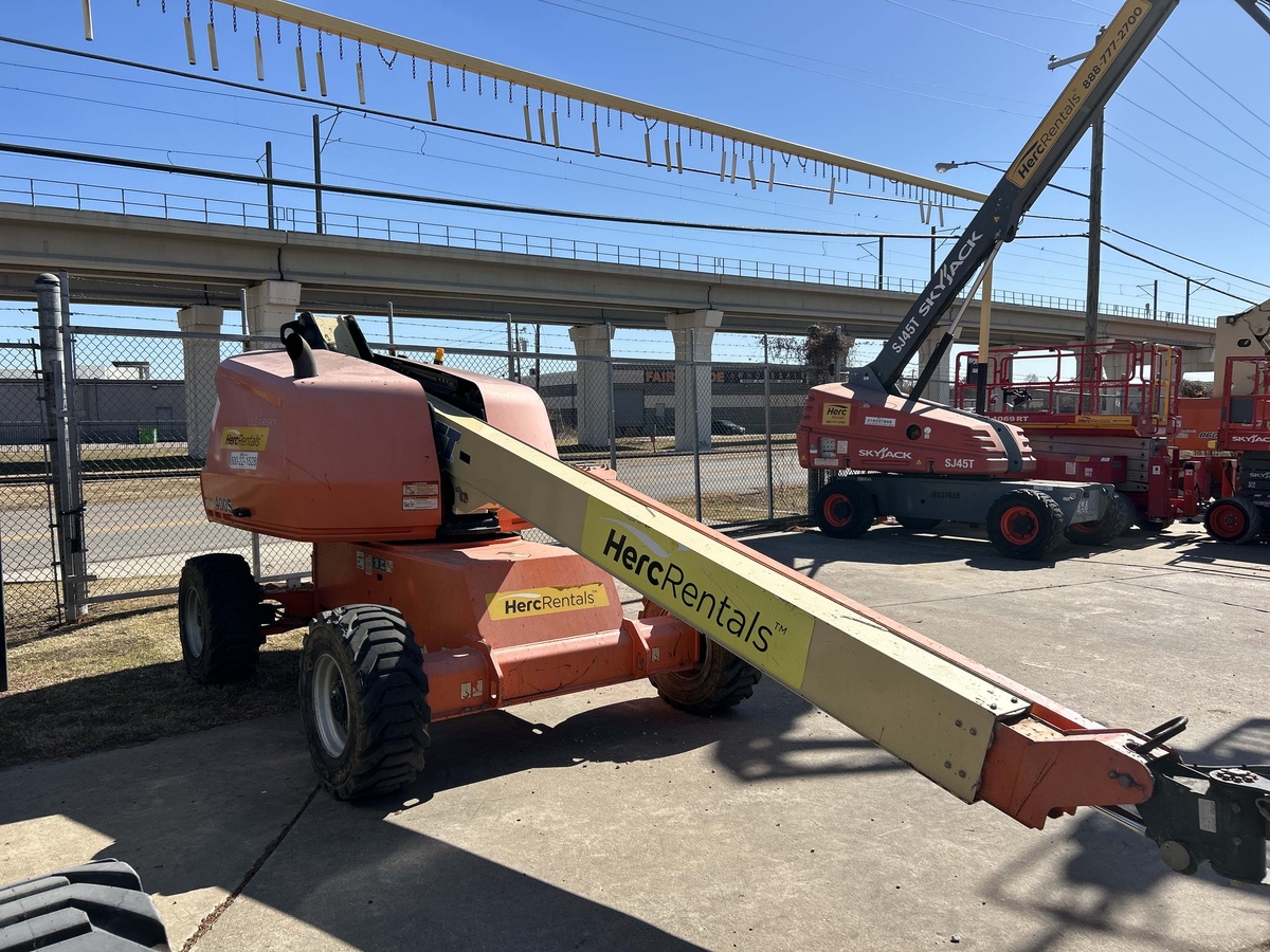 2018 JLG 400S-3