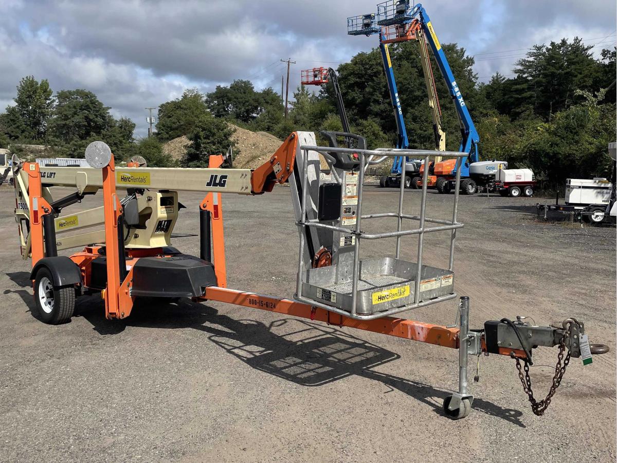 2017 JLG T500J