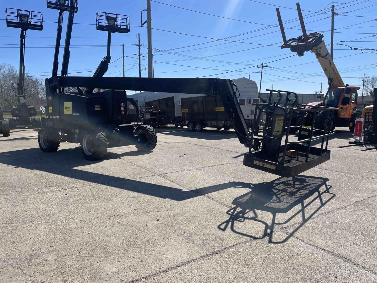2015 JLG 800A