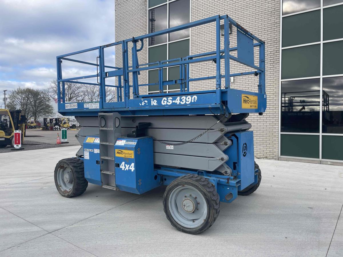2014 Genie GS-4390 RT