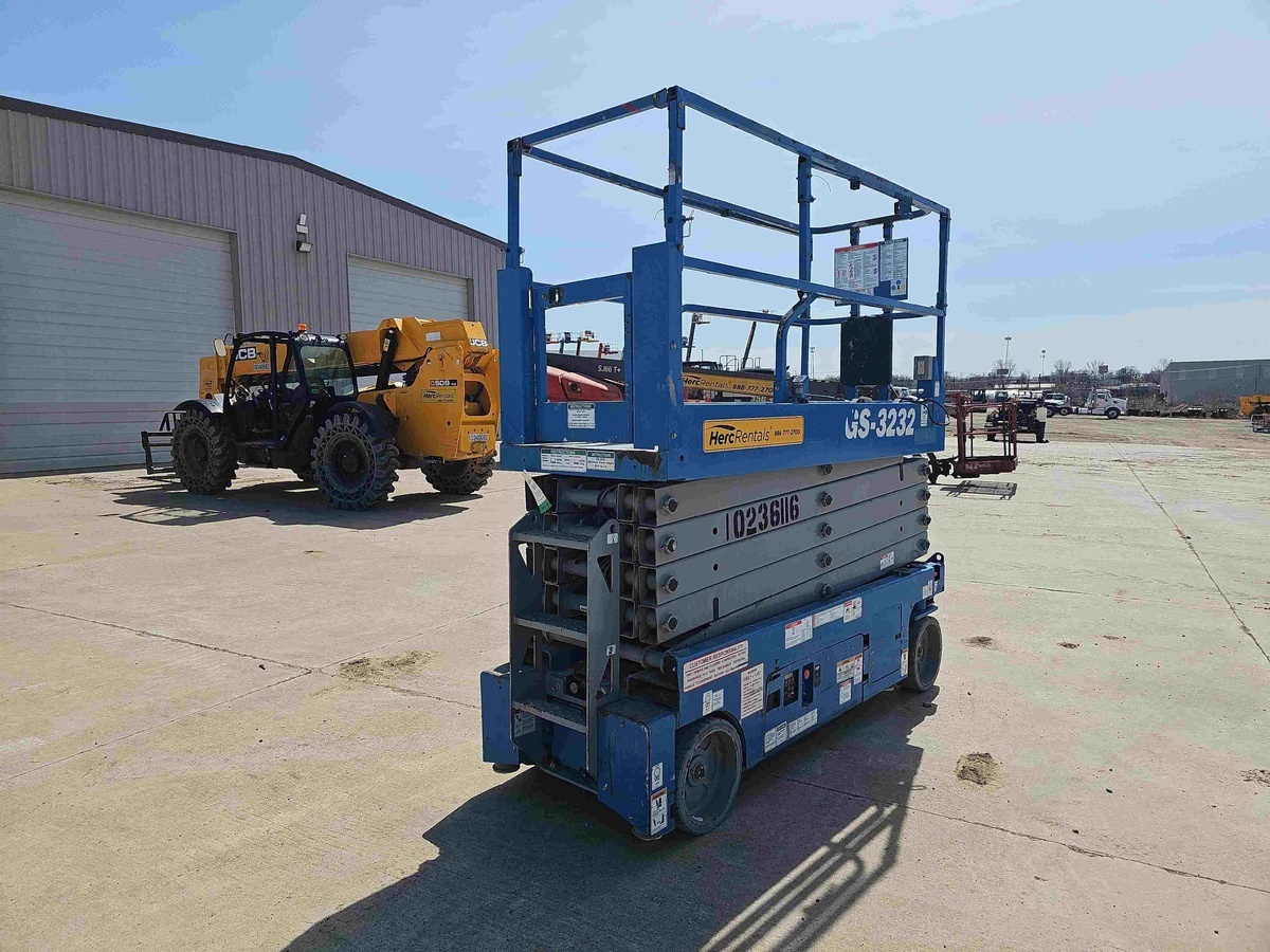 2018 Genie GS-3232-2
