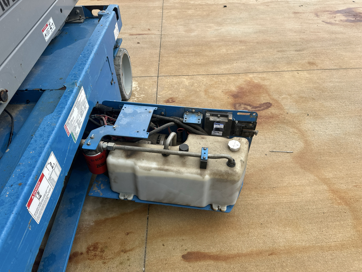 2017 Genie GS-4047-8